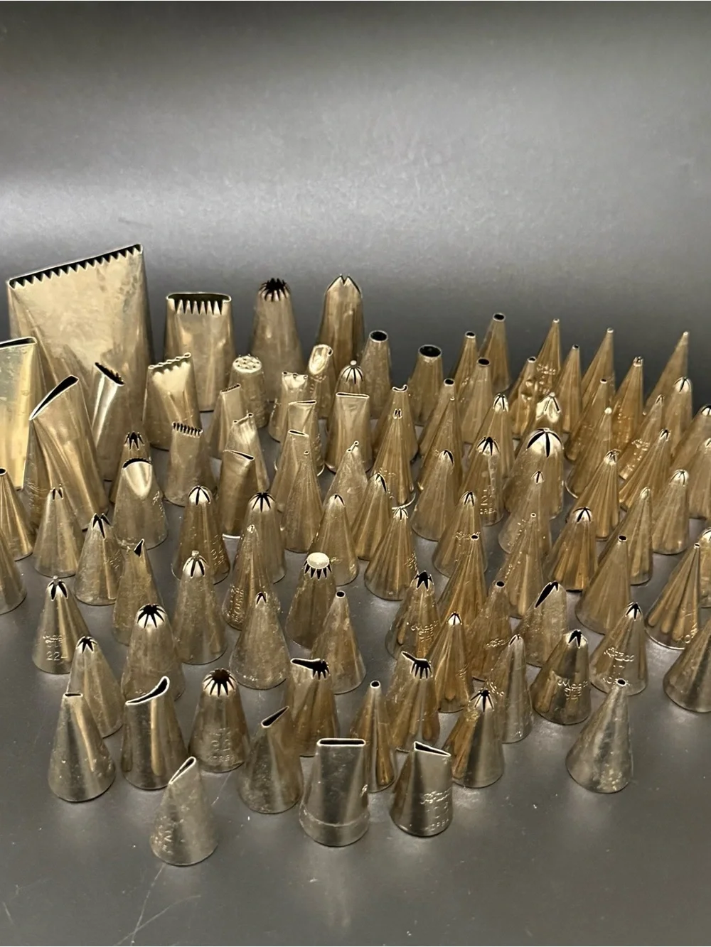 Lot 109pcs Ateco Wilton Cake Decorating Frosting Icing Tips Misc Sizes Korea